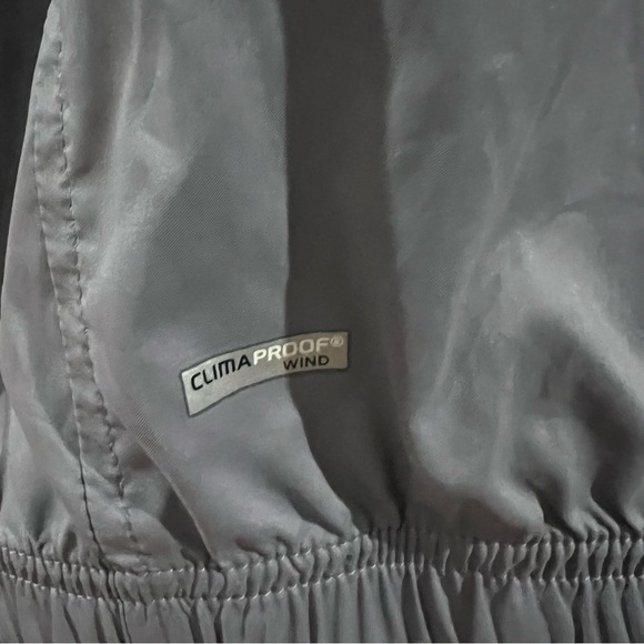 Adidas women’s golf climaproof windbreaker jacket - Picture 7 of 8